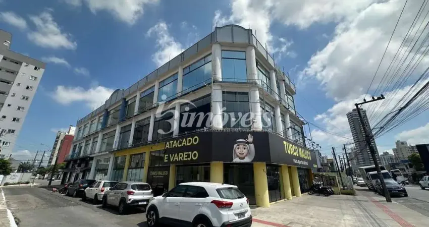 Salas para locação anual de esquina, 1200m² ,bairro dom bosco, itajaí-sc, com grande visibilidade de quem passa.