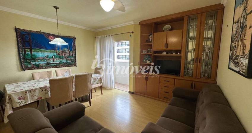 Apartamento para locação anual semimobiliado, com 3 quartos (sendo uma suíte), 1 vaga de garagem privativa, Edifício Omega, no bairro Centro, Itajaí-SC