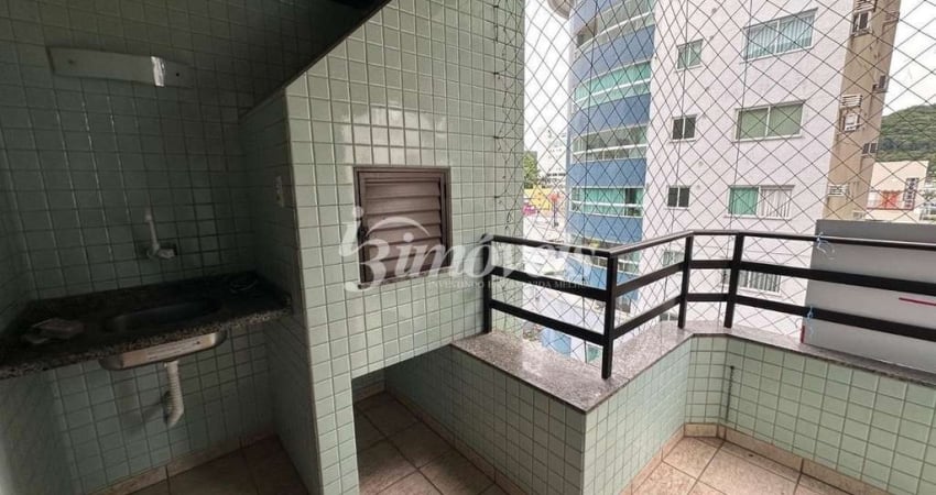 Apartamento para locação anual, 2 quartos, 1 dependência, 1 vaga de garagem, no bairro Pioneiros, Balneário Camboriú-SC