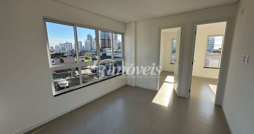 Apartamento para locação anual semimobiliado, 2 quartos, 1 vaga de garagem, no bairro Fazenda, Itajaí-SC
