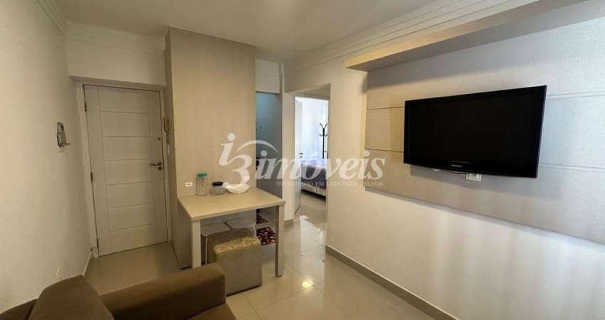 Apartamento para locação anual mobiliado, com 2 quartos, 1 vaga de garagem rotativa, no bairro Pioneiros, Balneário Camboriú-SC