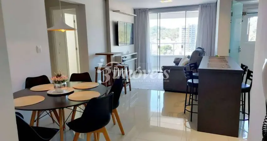 Apartamento mobiliado para locação, 2 suítes, 1 vaga, edifício residencial lago di garda, bairro fazenda, itajaí-sc
