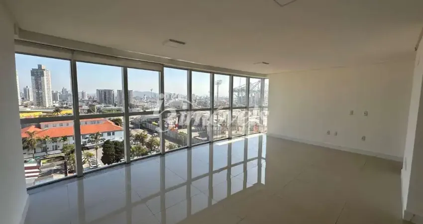 Sala Comercial para Locação Anual, 42,10m² privativos, no Centro de Itajaí-SC