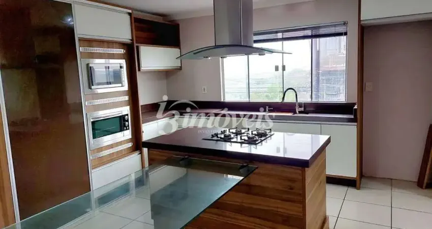 Casa semimobiliada para locação, 3 quartos sendo 2 suítes, 2 vagas, Bairro São João, Itajaí-SC