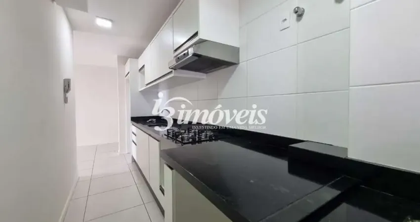 Apartamento para locação anual, semimobiliado, 61 m² privativos, 2 quartos (sendo 1 suíte), 2 vagas de garagem, bairro centro, itajaí-sc