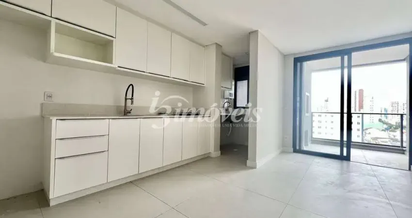 Apartamento semimobiliado para locação, 2 suítes, 1 vaga, edifício residencial maiori, bairro centro, itajaí-sc