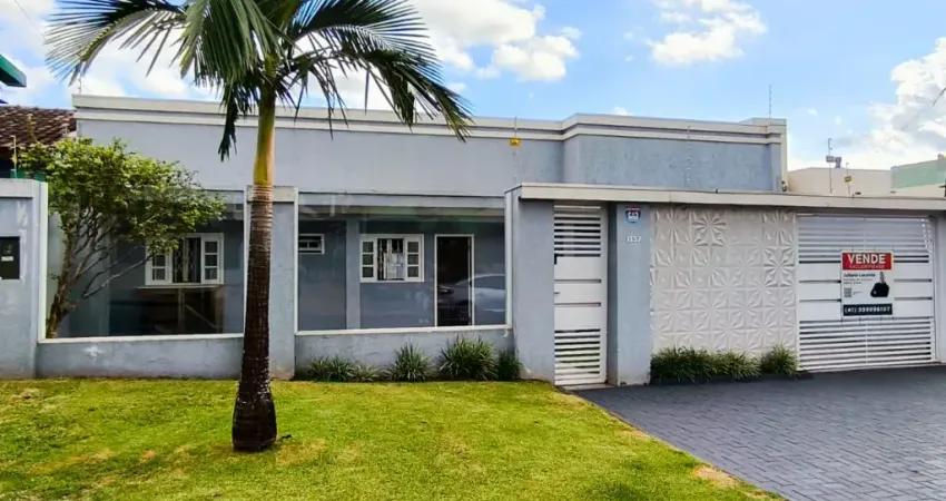 Excelente casa com piscina mobiliada a venda no bairro Alto Alegre .