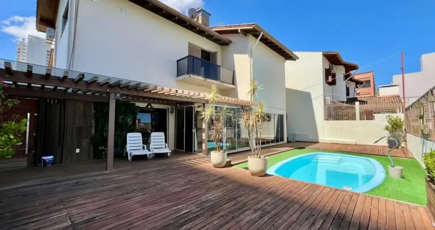 Casa com 3 quartos à venda na Rua Achiles Tomazelli - D, 307, Centro, Chapecó