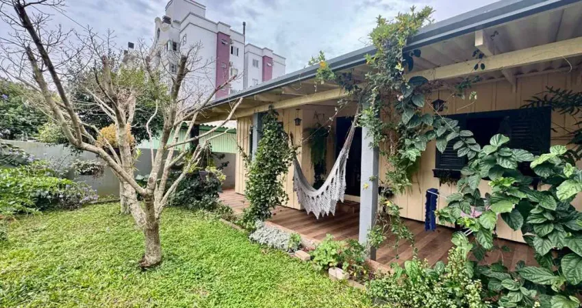 Casa com 3 quartos à venda na Jardim Europa, 108, Maria Goretti, Chapecó
