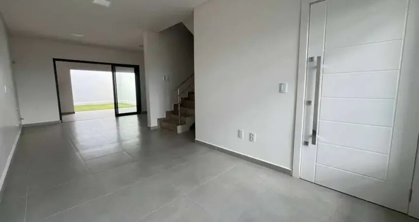 Casa com 3 quartos para alugar na Avenida Olivo Tauffer, 880, Desbravador, Chapecó