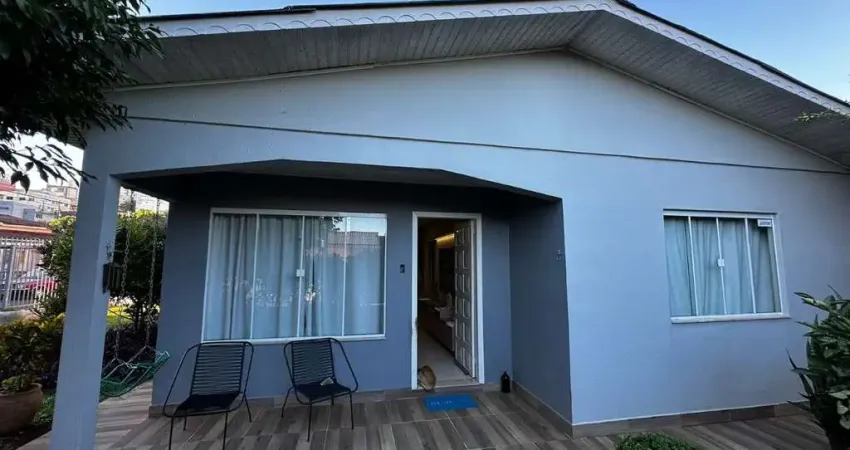 Casa com 3 quartos para alugar na Regente Lima e Silva, 308, Jardim América, Chapecó