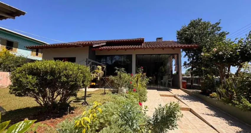 Casa com 3 quartos à venda na Rua Pardais - D, 1665, Efapi, Chapecó