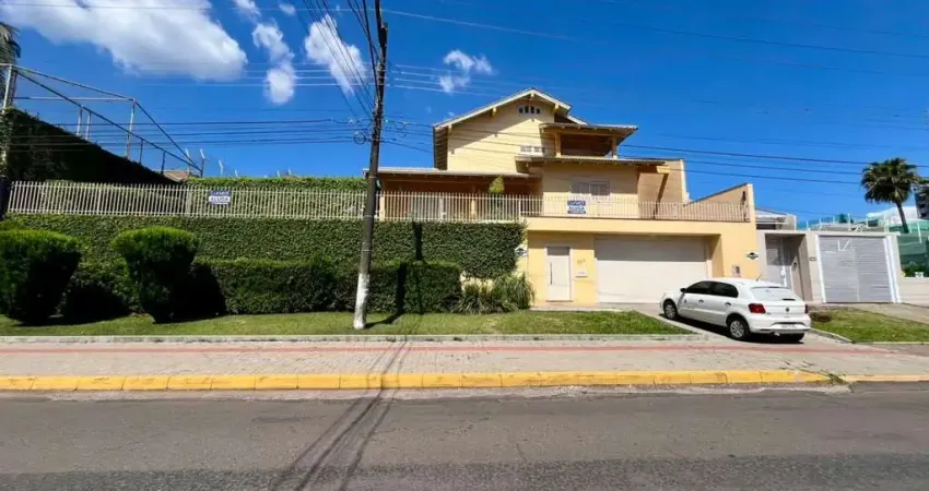 Casa com 7 quartos para alugar na Rua Borges de Medeiros - E, 55, Centro, Chapecó