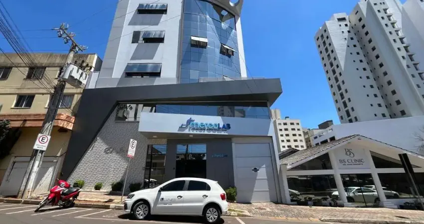 Apartamento com 3 quartos para alugar na Rua São João - D, 294, Presidente Médici, Chapecó