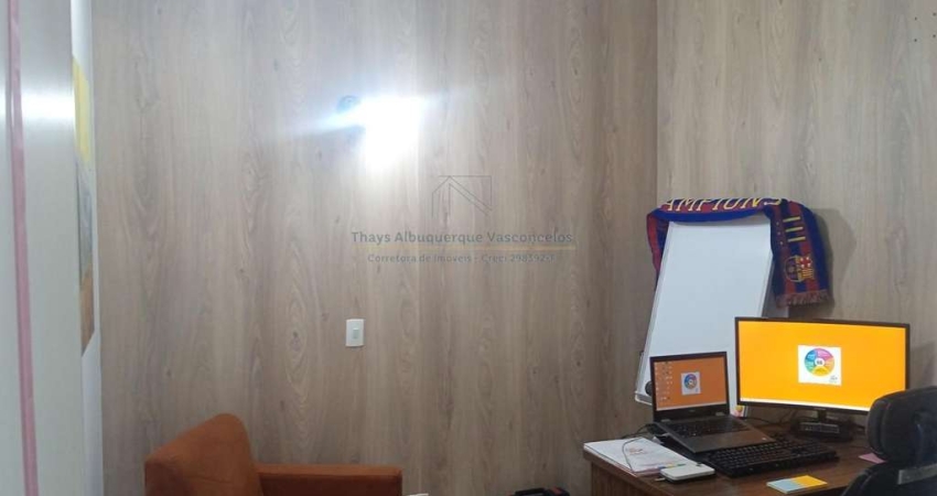 Sala Comercial 45 m² - Encruzilhada em Santos  Venda 265 mil - reformada e pronto para uso, composta de 1 banheiro, 1 banheiro e com divisórias para ambientes.