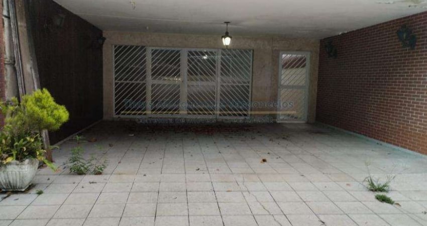 Casa Térrea Locação - R$ 8.800,00 + Iptu - 4 dorm. sendo 1 suie com Piscina e churraqueira - 3 vagas.