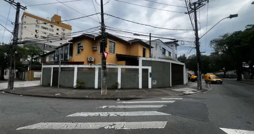 Sobrado comercial para aluguel av. siqueira campos, santos/sp 6 salas, 2 vagas e quintal