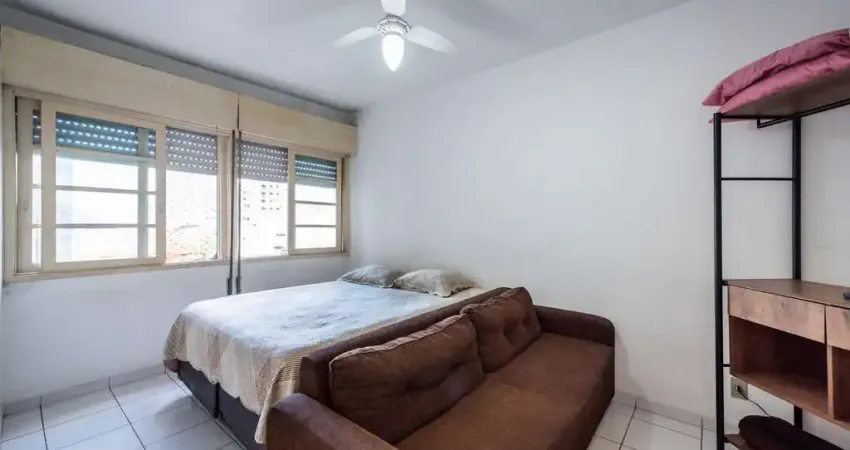 Locação apto kitnet mobiliado em predio frente mar, no embaré em santos -sp