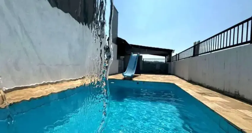 Mansão nas alturas: triplex de luxo com 500m², vista panorâmica e área de lazer completa!