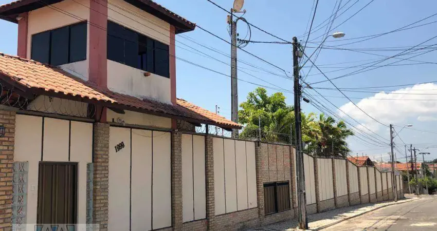 Casa com 3 dormitórios à venda, 170 m² por R$ 480.000,00 - Edson Queiroz - Fortaleza/CE