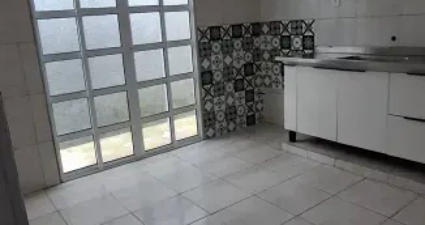 Casa com 2 quartos para alugar na Rua Vitório, 225, Vila Prel, São Paulo