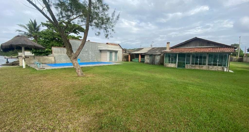 Casa para Venda em Araquari, Itapocu, 4 dormitórios, 2 banheiros