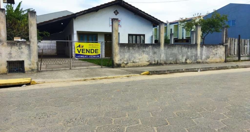 Casa para Venda em Balneário Barra do Sul, Centro, 3 dormitórios, 1 banheiro, 3 vagas