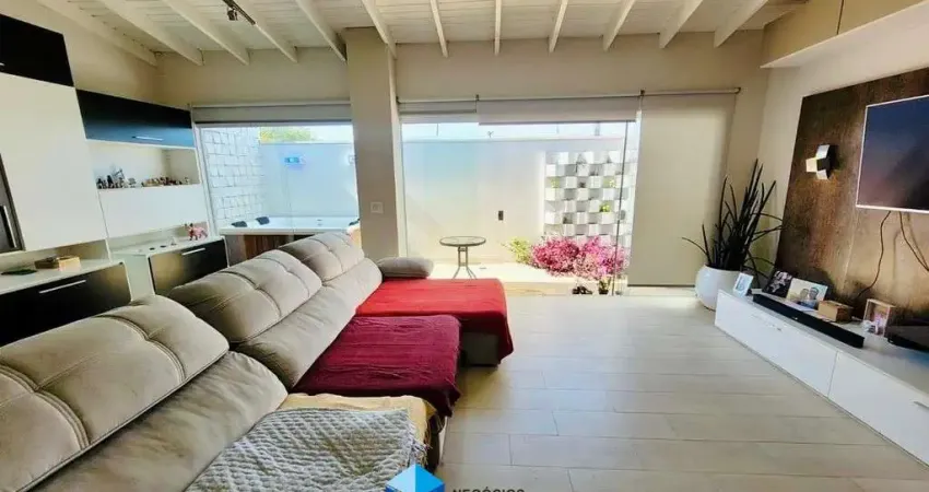 Sobrado 3 dorms  em Condomínio - R$ 660 mil