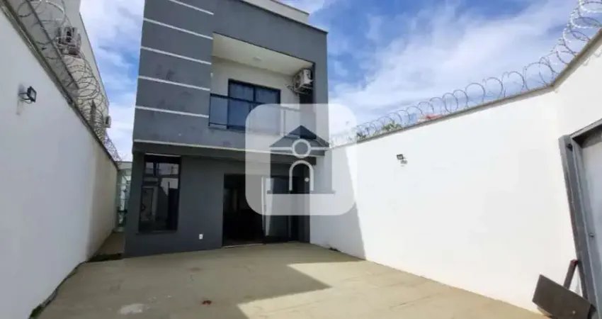 Casa com 3 quartos à venda no Novo Mundo, Uberlândia 