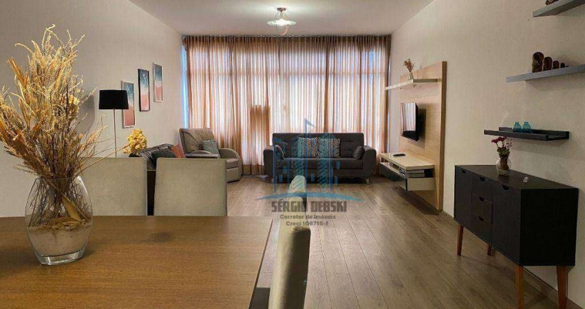 Localização privilegiada deste amplo apartamento no Gonzaga, Santos. 3 dormitórios.(suíte), vaga demarcada.