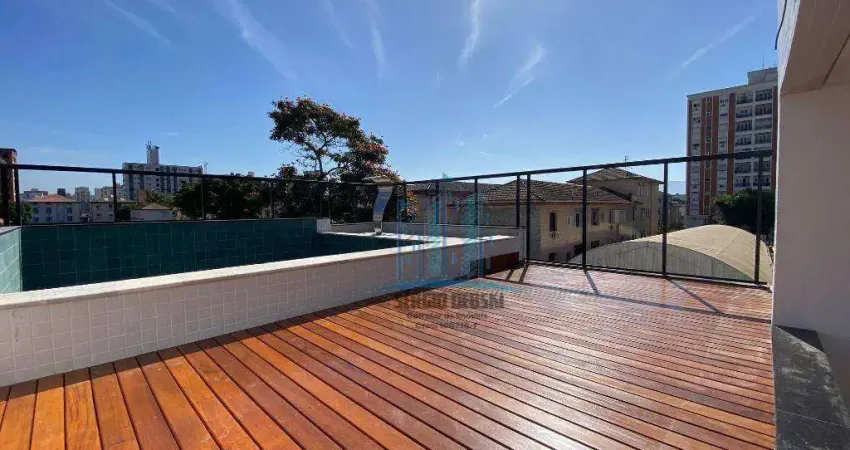 Bela casa sobreposta à venda com 3 suítes, piscina com deck, churrasqueira, solarium, amplo espaço de lazer. Embaré, Santos-SP.