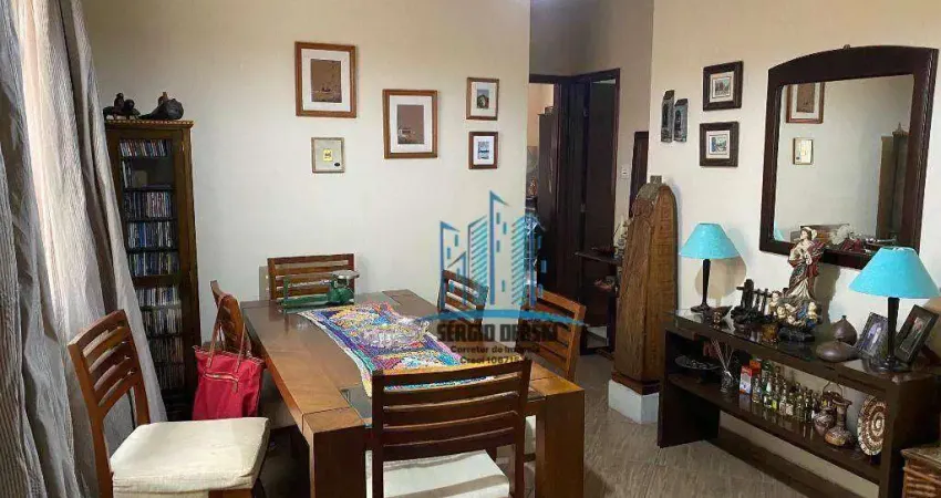 Ótimo apartamento térreo à venda, reformado, com 3 quartos (sendo 1 suíte), sala em 2 ambientes, banheiro social, cozinha e área de serviço.