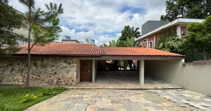 Casa em condomínio fechado com 3 quartos para alugar na Alameda Dinamarca, 870, Alphaville Residencial Um, Barueri