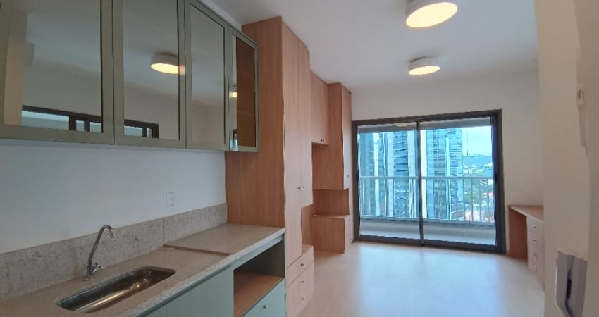 Studio Pinheiros/Faria Lima: 44m², Varanda, Lazer e Conforto.