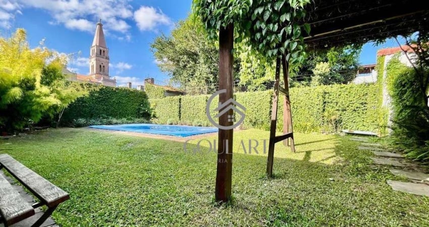 Casa ampla no Porto com acesso por 2 ruas diferentes
