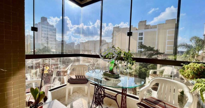 Amplo apartamento no centro de Pelotas