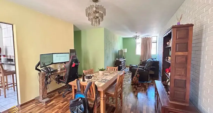 Vende apto, 2 quartos, 1 vaga, próximo a praça Espanha no Batel