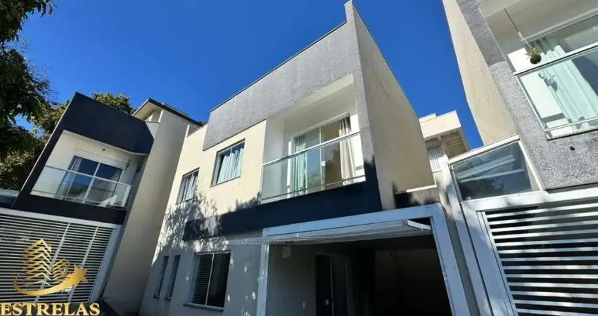 Casa com 3 quartos à venda na Rua Ricardo Brusamolim, 68, São Lourenço, Curitiba