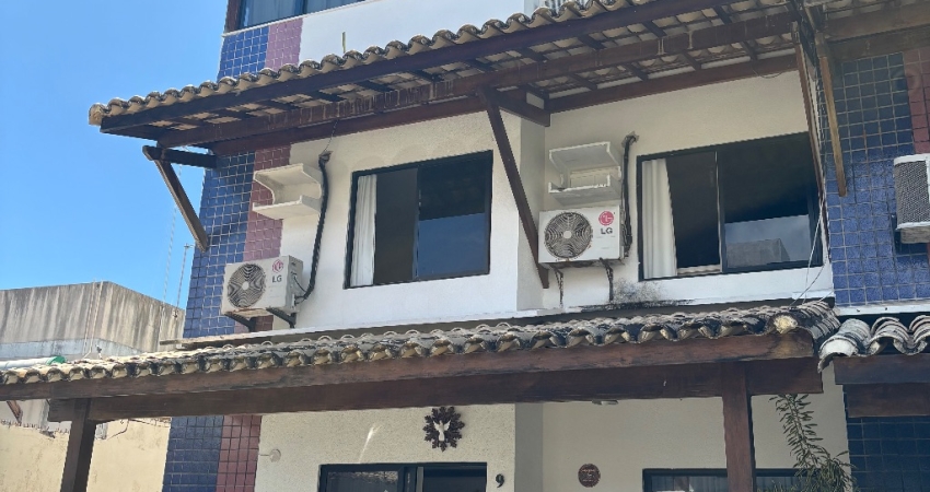 Casa - Triplex para locação em Stella Maris!