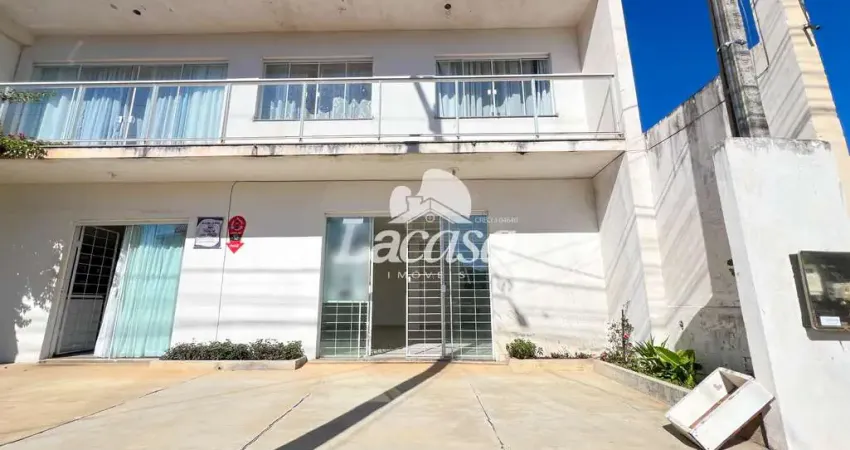 Imobiliária La Casa aluga: Ótima sala comercial no Alto da XV! Próximo ao Eusébio Pré-Moldados.