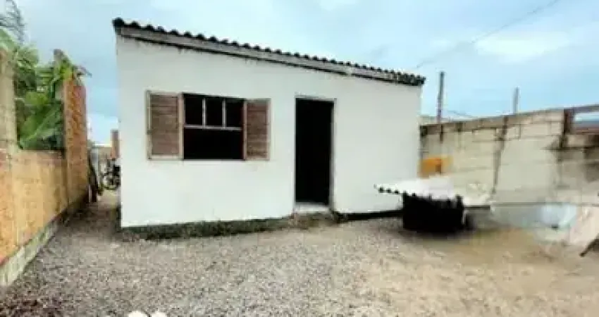EXCELENTE CASA À VENDA NO BAIRRO JARDIM BEIRA MAR, EM CAPÃO DA CANOA!