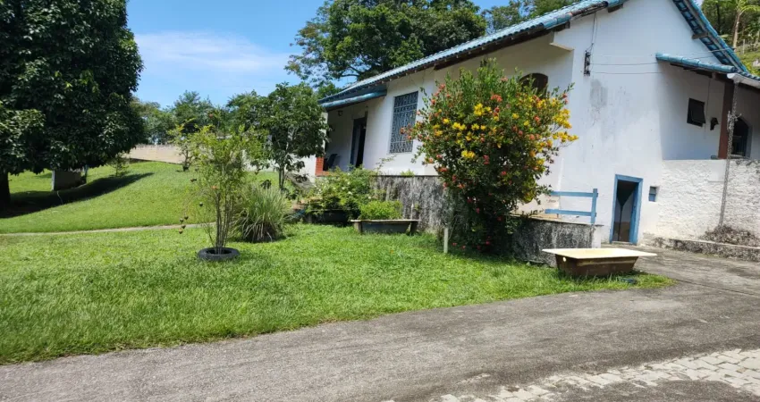 Belo sitio c/ casa 03 quartos, piscina e lago em sambaetiba - rj