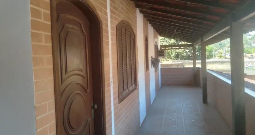 Casa com 3 quartos à venda na Rua Expedicionário Valdemar Rodrigues, 168, Rio do Ouro, São Gonçalo