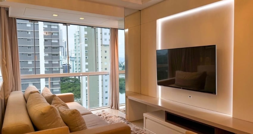 APARTAMENTO QUADRA MAR Á VENDA