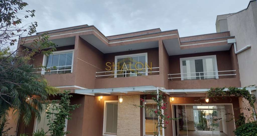 <p>CASA COM TERRENO, PEÇAS AMPLAS, PROXIMO AO PARQUE BACACHERI, RESIDENCIAL E COMERCIAL, AVERBADA, BACACHERI, TINGUI, CURITIBA, PR</p>