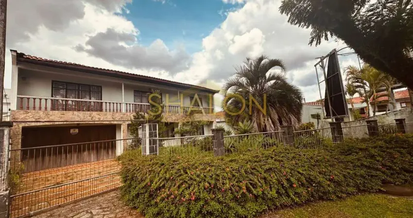 <p>CASA EXCLUSIVA NA AVENIDA NOSSA SENHORA DA LUZ - AO LADO GRACIOSA COUNTRY CLUB, CONCESSIONÁRIA DA TOYOTA - ESPAÇO E LOZALIZAÇÃO NOBRE</p><p> </p>