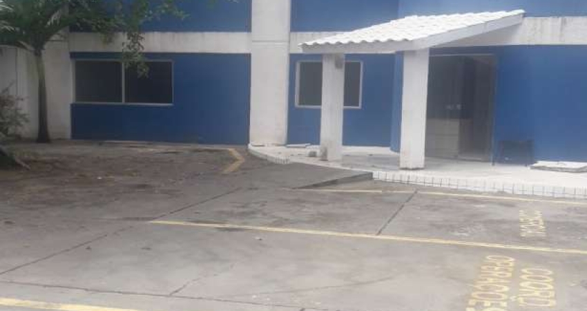 Barracão / Galpão / Depósito com 10 salas para alugar na Avenida Luiz Tarquínio Pontes, 1, Pitangueiras, Lauro de Freitas