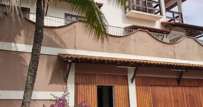 Alugo casa maravilhosa com piscina churrasqueira 4 quartos com quintal