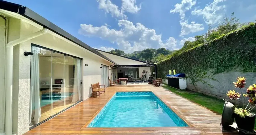 Casa à venda na Rua Rio Bonito, Chácara Eliana, Cotia - SP