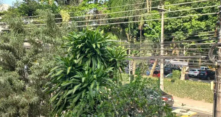 Casa à venda na Rua Marquês de São Vicente, Gávea, Rio de Janeiro - RJ